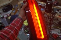 キャデラック XLR のテールランプ　日本仕様改善