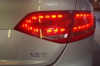 AUDI A4のテールランプ修理