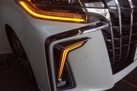 ３０系後期アルファードのシグネチャーイルミ取り付け