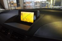 レクサス CT200ｈの黄ばんだ液晶（純正マルチナビ）を直しました。