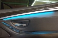 F10 BMWのアンビエントライト修理