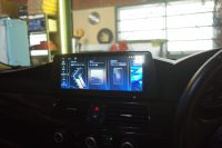 BMW E61　のアンドロイドナビ取り付けとアクティブステアリング修理