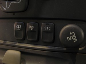 VOLVO V70 LED打ち替え