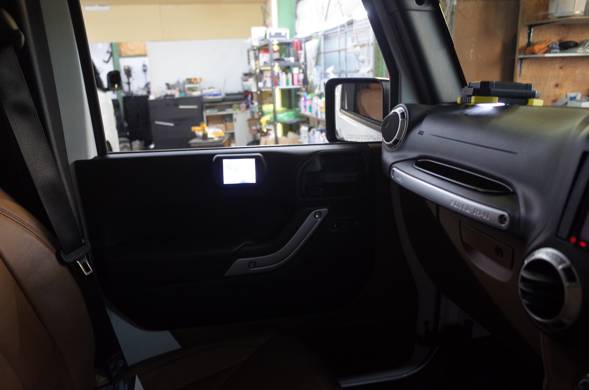JEEP ラングラーのサイドカメラ交換 - トレードゲート / TRADEGATE