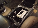 ハイラックスサーフ インパネLED打ち替え シフト部も同様です。「エイッ」が基本です。ただ隠しビス等は注意ください。
