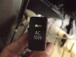 ハイラックスサーフ インパネLED打ち替え スイッチ照明もそのままだと横向きなので、LEDに少し細工をします。