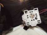 ハリアー後付ウィンカーミラー取り付け あとは中身を全部外して新しいケースに収めていきます。