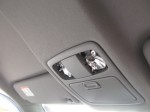 ハイラックスサーフ の室内球LEDとステップLED化 基本的にトヨタ車は精密ドライバーでカバーを外して
電球を交換します。
必要に応じて中の反射板も外して取り付けします。