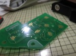 ランドクルーザープラド のLED打ち替え(エアコンパネル) お客様による以前の打ち替え時に半田不良や極性不良により不点灯になっていたため、当店にて修復・新規施工させていただきました。