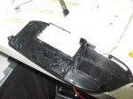 ランドクルーザー プラドのLED打ち替え(スイッチ周り) パワーウィンドウスイッチの裏側を精密ドライバーで爪をこじってベースを外します。
