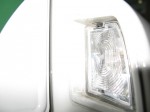 ニュービートルのLED交球とフットランプLED施工 ユニットの上にマイナスドライバーをつっこんでこじれば出てきます。
