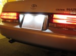 14系クラウンマジェスタのHIDヘッドライトとLED取付 ライセンスはプレートタイプのLEDを埋め込みました。