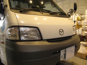 ボンゴトラックのHIDヘッドライト施工