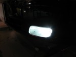  ちなみにフォグランプもHIDになっていたのですが、かなりひどい施工でした。バルブは全然違う形式の物を無理やり固定しており、光軸もずれまくっていました。フォグのHIDはHB4（9006）のバルブの爪をすこし加工するだけで、取付可能です。 
