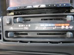 ハイゼットトラックのメータパネルLED打ち替えとエアコンパネル電球LED化 蓋をすれば完成です。純正から比べると明るすぎるかもしれません。