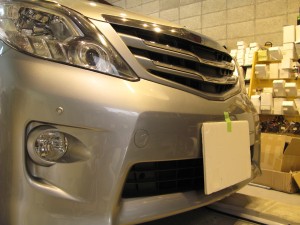 20系アルファードのLED打ち替えとフォグHID施工