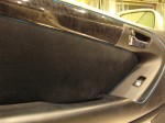 アリスト(LEXUS GS仕様)のドアELチューブ取付施工 固定が終わった状態です。デザインは希望に合わせて施工が可能です。写真取り忘れましたがドアの内側のモールにも仕込んでいますが、固定せずに隙間に埋め込んだので光が出てこず、次回の宿題になりました。