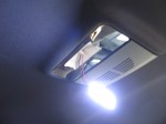 BMW E90 3シリーズのウーファー取付と室内LED交換 センター照明もカバーを外して交換します。懸念していた「警告灯の点灯」「ゴースト点灯」「セキュリティーの誤動作」はありませんでした。