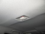フィットハイブリッドのHIDヘッドライト施工 室内球は専用タイプなので取り付けもらくらく。