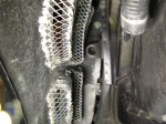  このスペースにタンクが入るため、LED施工の際には干渉しないように注意が必要です。タンクを戻したときに「ポキッ」となることがあります。 