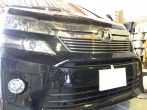 ヴェルファイヤーのHIDフォグと外装LED交換