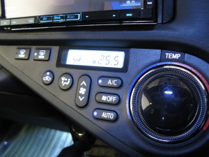 AQUAのエアコンパネルLED打ち替え