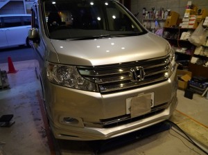 ステップワゴンの爆光ウィンカーとポジション・ライセンス球交換・取付