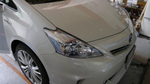 プリウスαのインパネ周り打ち替え作業