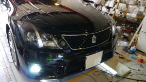 クラウンアスリートのHIDフォグとルーム球LED交換