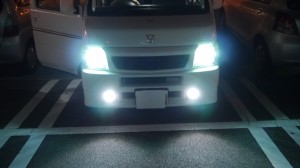 バモスのヘッドライトHIDとルーム球LED交換