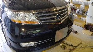 エリシオンのHIDフォグランプ施工とLEDルーム施工