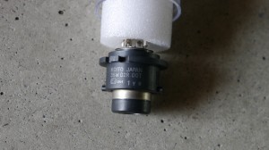 C26セレナのヘッドライトバルブ交換