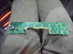 クラウンマルチのパネルLED化 こちらの基板は電球をLEDとCRDに交換しました。基板のパターンを穴が開くほど見ると極性が見えてきます。電球は2個で1回路になっているのでLED2個とCRD1個の回路で組みます。2箇所はLED1個とCRD1個で回路を組むところもあります。
