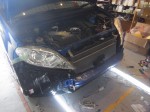 エディックスの50Wデイライト(左右10灯) ホンダ車のバンパーは爪で引っかかっていることが多いので、裏側から爪を外してやる必要があります。無理やり引っ張ると割れますので気をつけましょう。