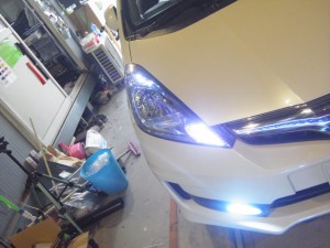 フィットRSのウィンカーポジション施工