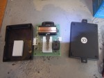  イモビライザーはキーを封入してアンテナをキーリング付近に取り付けます。アンテナの位置やキーの向きがずれると反応が悪くなるため、動作確認してOKの場所で動かないように固定します。 