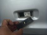 KeiのリフレクターLED改造 まずリフレクターを外します。