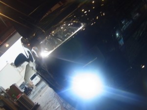 プリウスのHIDフォグとライセンスLED交換