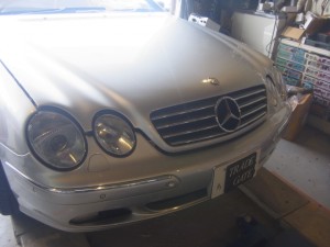 Mercedesのヘッドライトバルブ交換とLED交換
