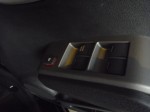  ドアスイッチを外すためには内張りを外す必要があります。1個のLEDを替えるのに結構大変です。 