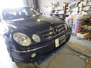 MercedesE500のヘッドライトHID化とポジションLED化