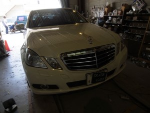 Mercedes　E250のフォグHID化施工