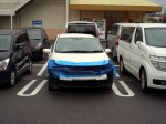 BLADE(ブレイド)のイカリング取付とアイライン施工他HID 駐車場に作業中のブレイドを駐車しました。バンパーとライトユニットが無いだけでかなりバラバラなイメージですが、正味10分もあればこの状態になります。
