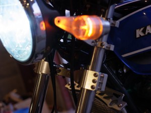 ゼファー改７５０のヘッドライトHID化施工