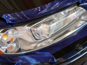 VOLVO V70後期のヘッドライト黄ばみ取り・ガラスコーティング