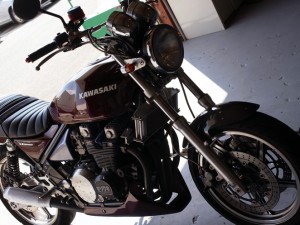 KAWASAKI ゼファー４００のヘッドライトHID化