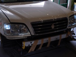 クラウンマジェスタのフォグランプHID修理
