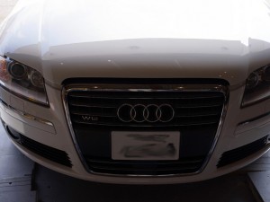 AUDI　A8のバックランプLEDとライセンスLED交換