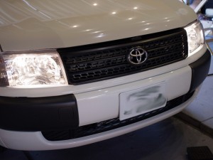 サクシードのヘッドライトHID