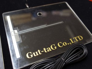 オンダッシュナビ用の地デジアンテナ用アクリルプレート